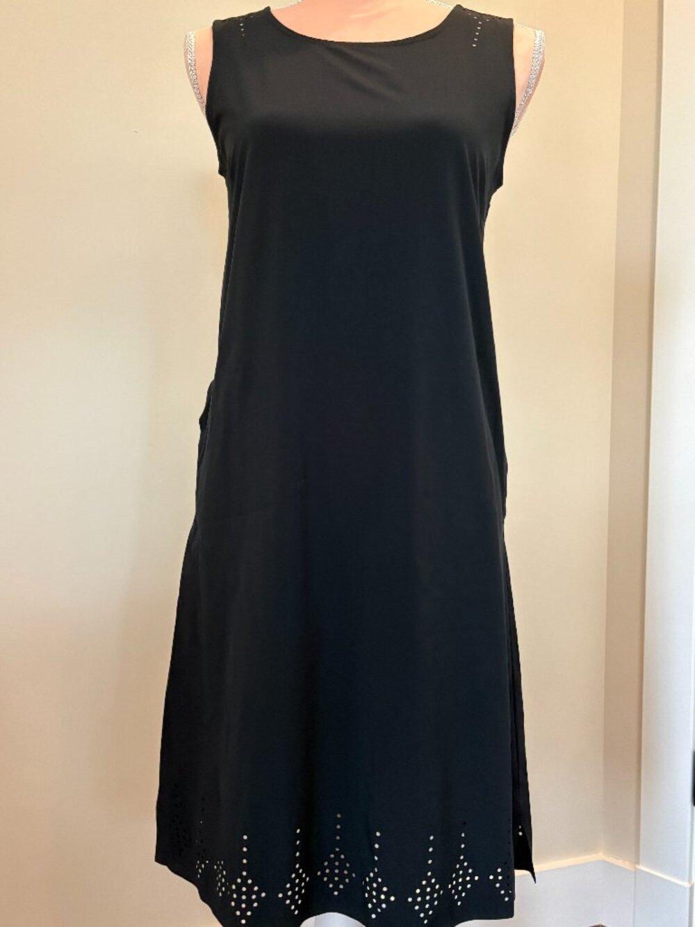 Title Nine Black Sport Dress XS Sleeveless Stretch Athletic Laser Cut Detail